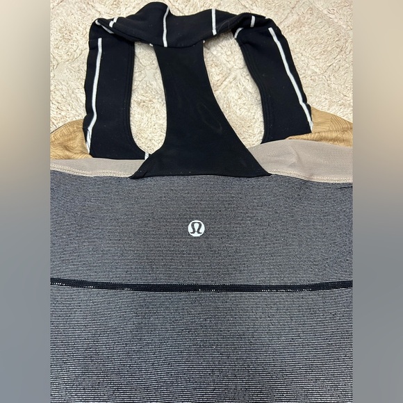 lululemon athletica Black and Gray Tank Top - Picture 4 of 4